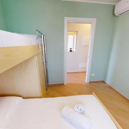 Apartment Pinko House Free Wifi By Bookinggardalake *