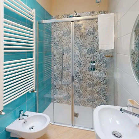 Pinko House Free Wifi By Bookinggardalake Apartment *