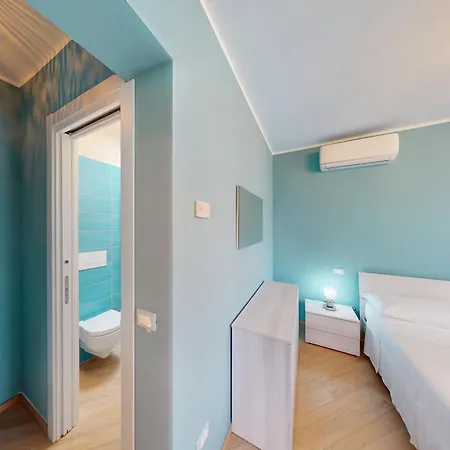 Pinko House Free Wifi By Bookinggardalake Apartment *