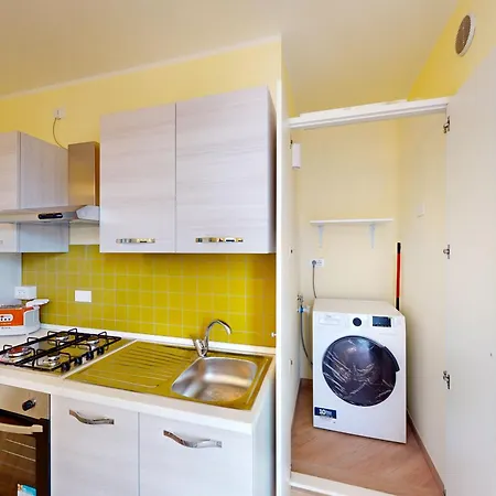Apartment Pinko House Free Wifi By Bookinggardalake