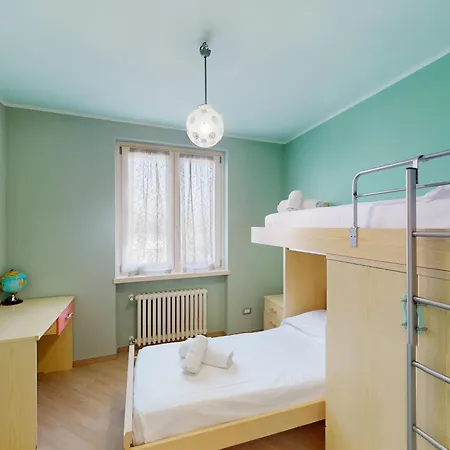 Apartment Pinko House Free Wifi By Bookinggardalake