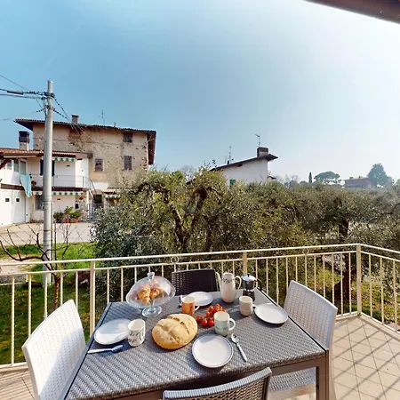Apartment Pinko House Free Wifi By Bookinggardalake *